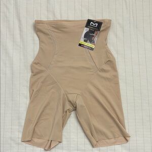 Maidenform Shapewear High Waist Firm Thigh Slimmer Shaping Shorts SE500 SZ M